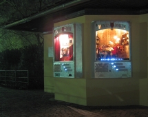 Toilettenhäuschen am Sulfersteg mit Erlebnis-Station